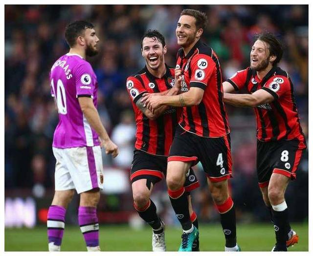 开云体育-哈兰德迎来七赛季出色发挥，独行侠观众热烈欢呼！的简单介绍