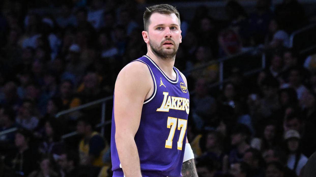 开云体育-包含东契奇关键节点惊险取胜，TES带队取胜！的词条